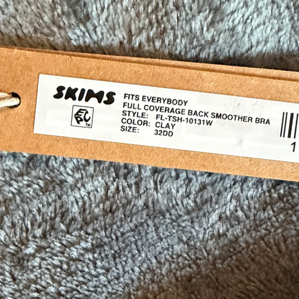 Skims fits everybody full coverage back smoother Bra - Picture 2 of 3